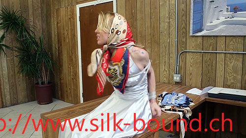 Janira bound and gagged in silk - silk-bound.ch